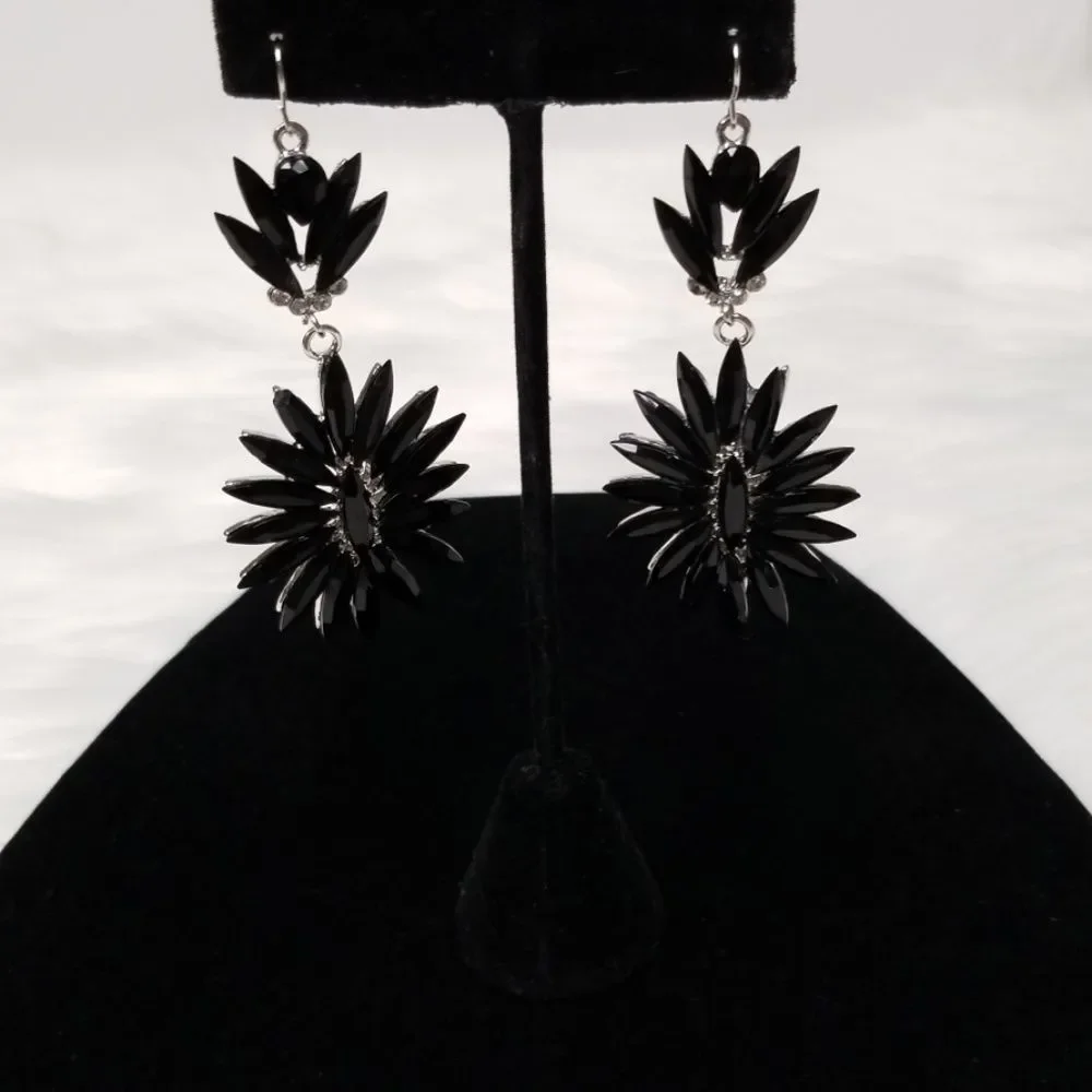 Black Onyx Looking Earrings - Picture 2 of 8